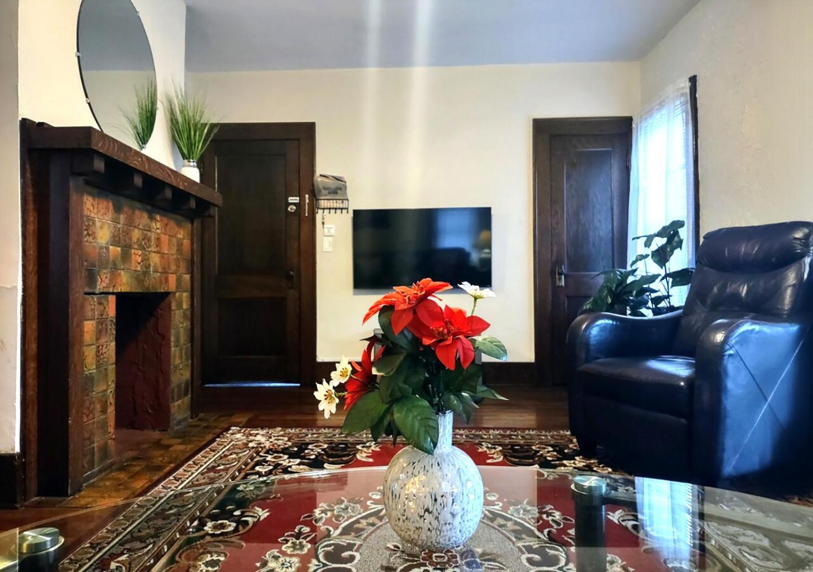 Spacious Frontier Park Apartment 伊利 外观 照片